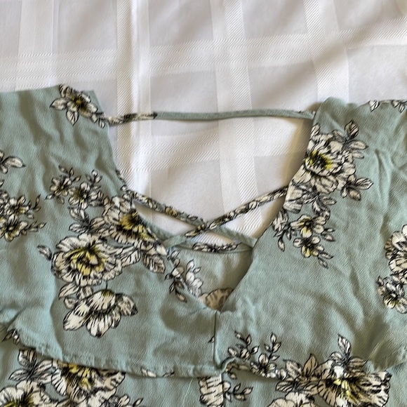 Maurice’s Light Teal Floral Shirt - Picture 4 of 7